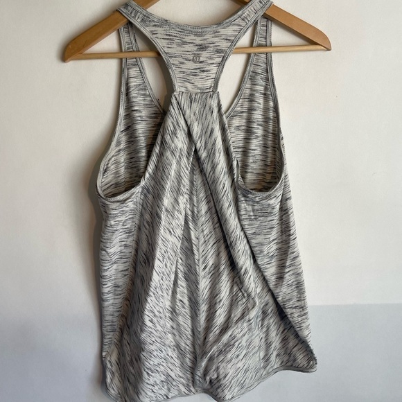 Lululemon Essential Tank Top Tiger Space Dye Size 10. - Picture 5 of 6